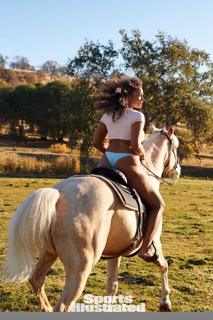 X163463_TK3_00059WMweb